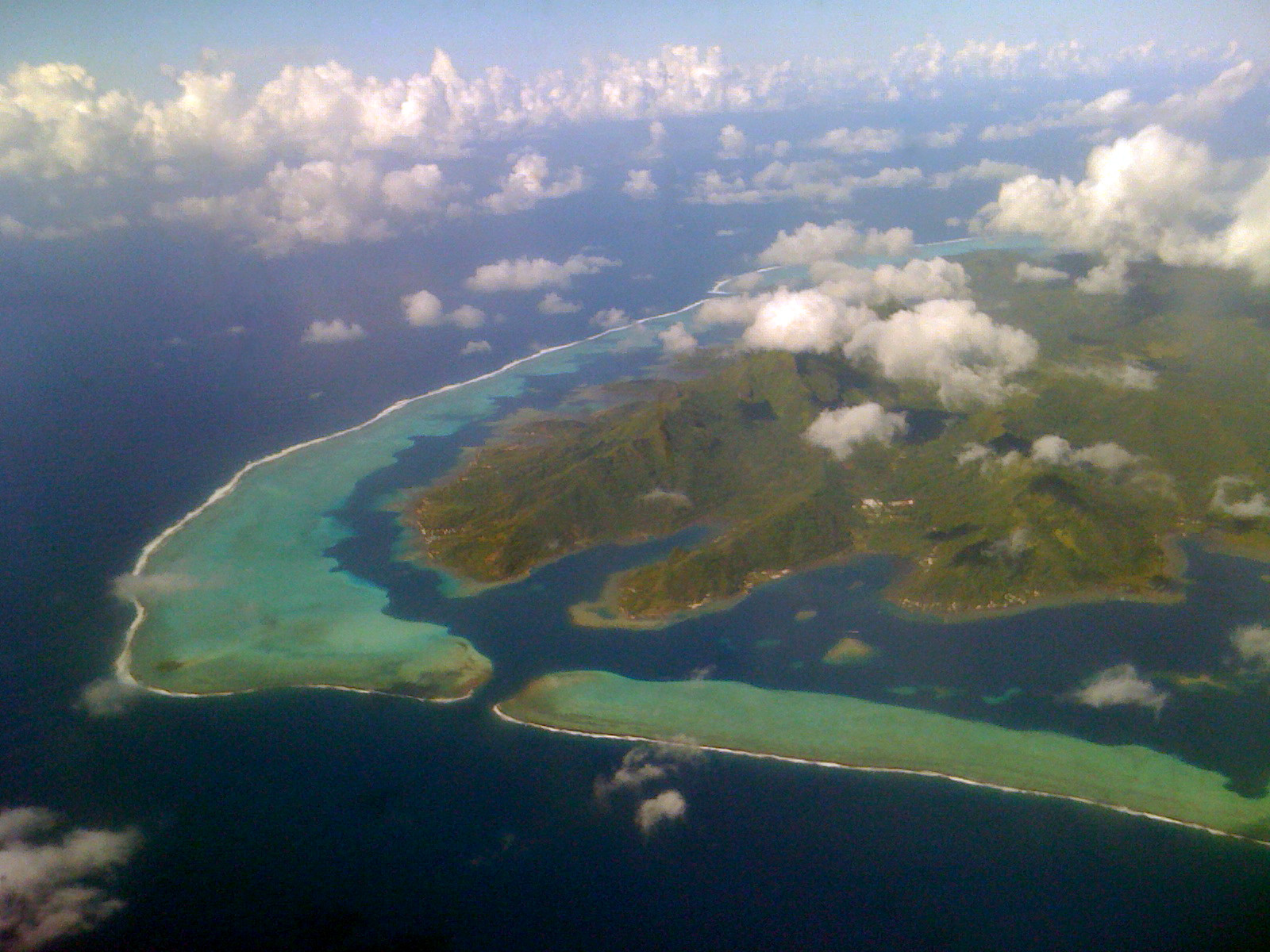CLS Meteo Tahiti France flyover island IMG_0818sm